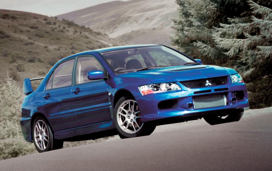 Mitsubishi Lancer Evolution IX 2005 года  (фото 28 из 32)